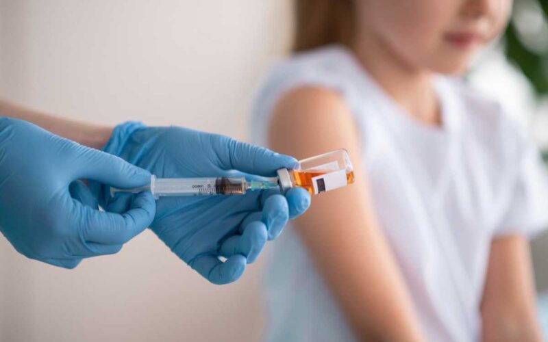 Debate sobre acesso a informações confiáveis em saúde reforça importância de esclarecer dúvidas sobre vacinação