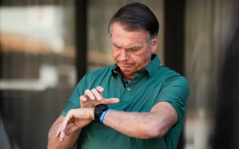 Boletim médico de Bolsonaro revela piora e nova crise de soluços